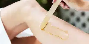 cómo depilarse con cera caliente