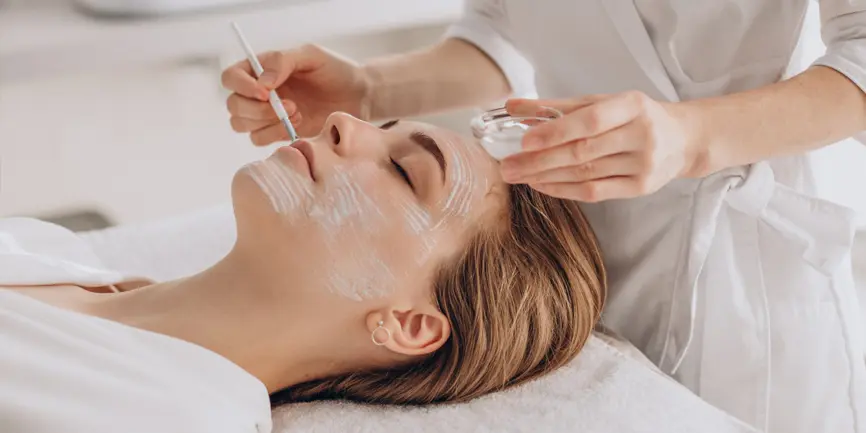 como hacer limpieza facial profesional